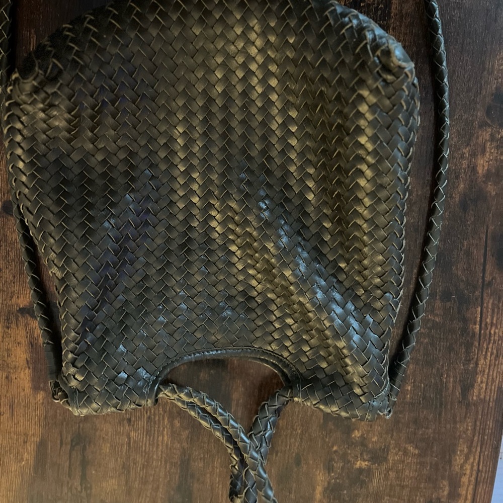 Bembien deep green woven cross body bag. Barely used. 2 different strap choices - Picture 2 of 9